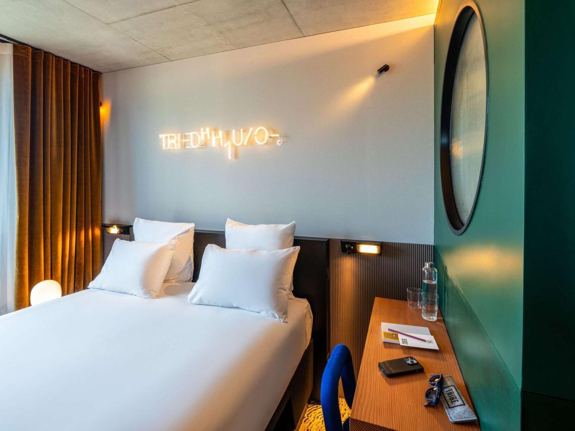 Tribe Paris Clichy Hotel Ngoại thất bức ảnh