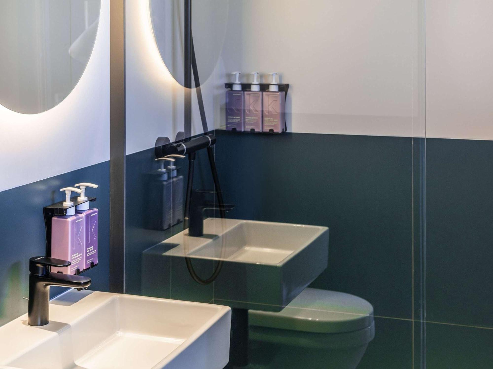 Tribe Paris Clichy Hotel Ngoại thất bức ảnh