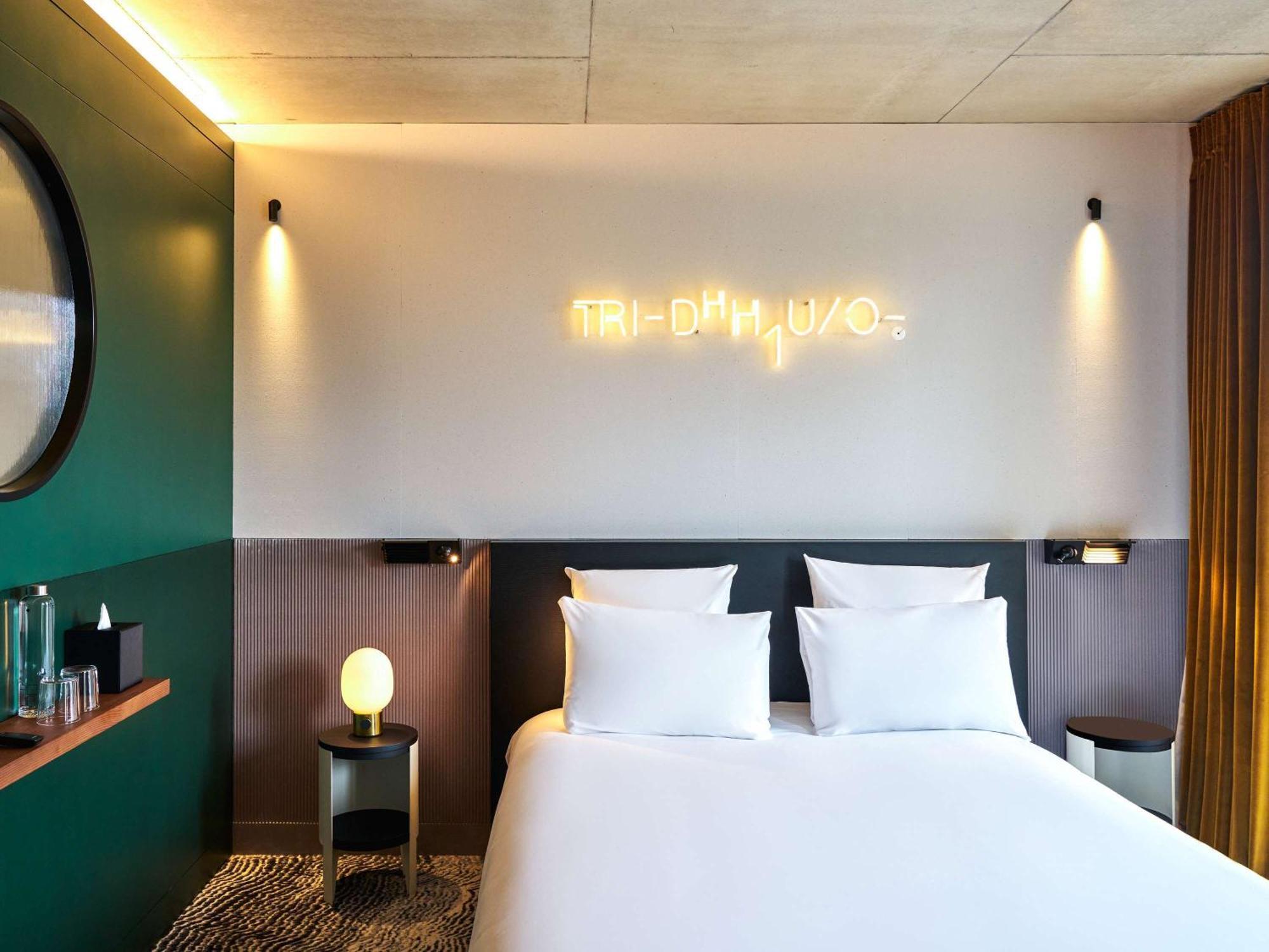 Tribe Paris Clichy Hotel Ngoại thất bức ảnh